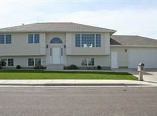 3708 Fairway Dr, Great Falls, MT 59401