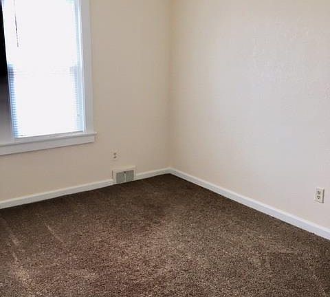 2nd image of 14 Penton Blvd