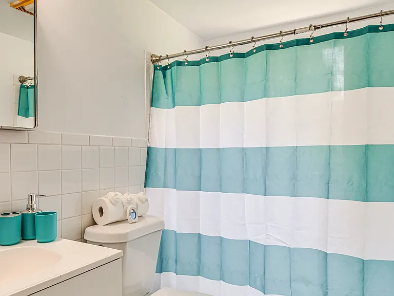 611 Austin Dr — Photo 4