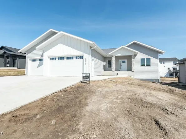 4001 Nickel St, Bismarck, ND 58503