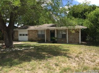 12518 Far West Dr, Live Oak, TX 78233