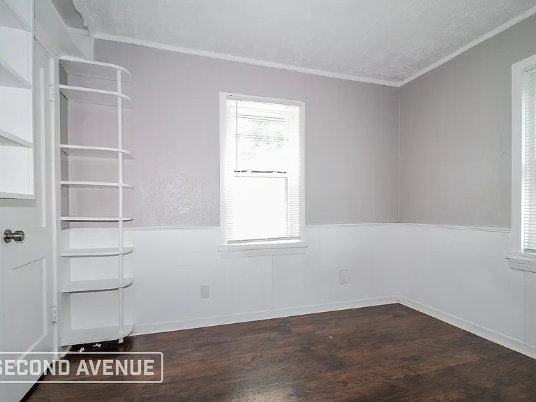 110 E Myrtle Dr — Photo 15