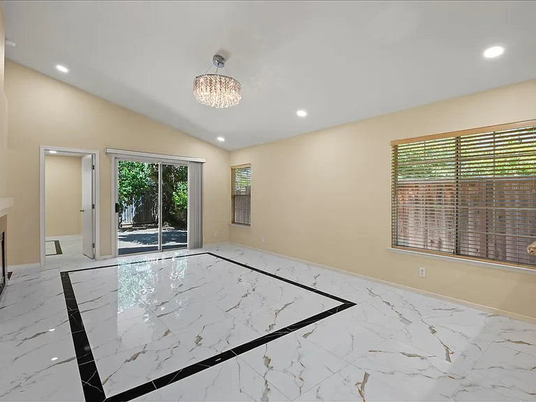 38806 Litchfield Cir — Photo 6
