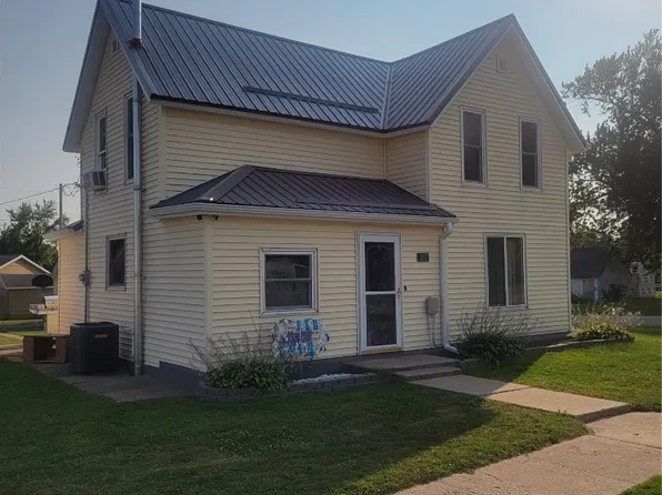 207 W Maple St, Garrison, IA 52229
