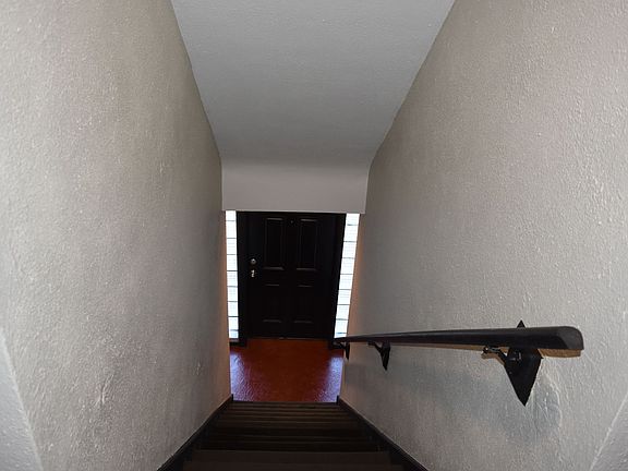 2nd image of 1437 E Columbus St