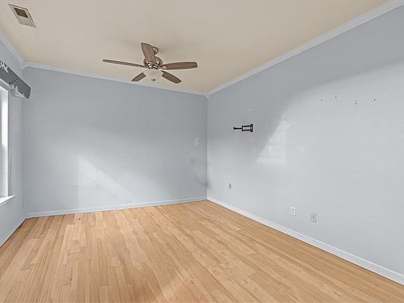 5th image of 725 Beach Rd