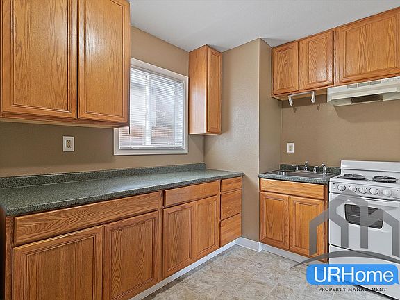 3rd image of 236 SE 139th Ave APT C
