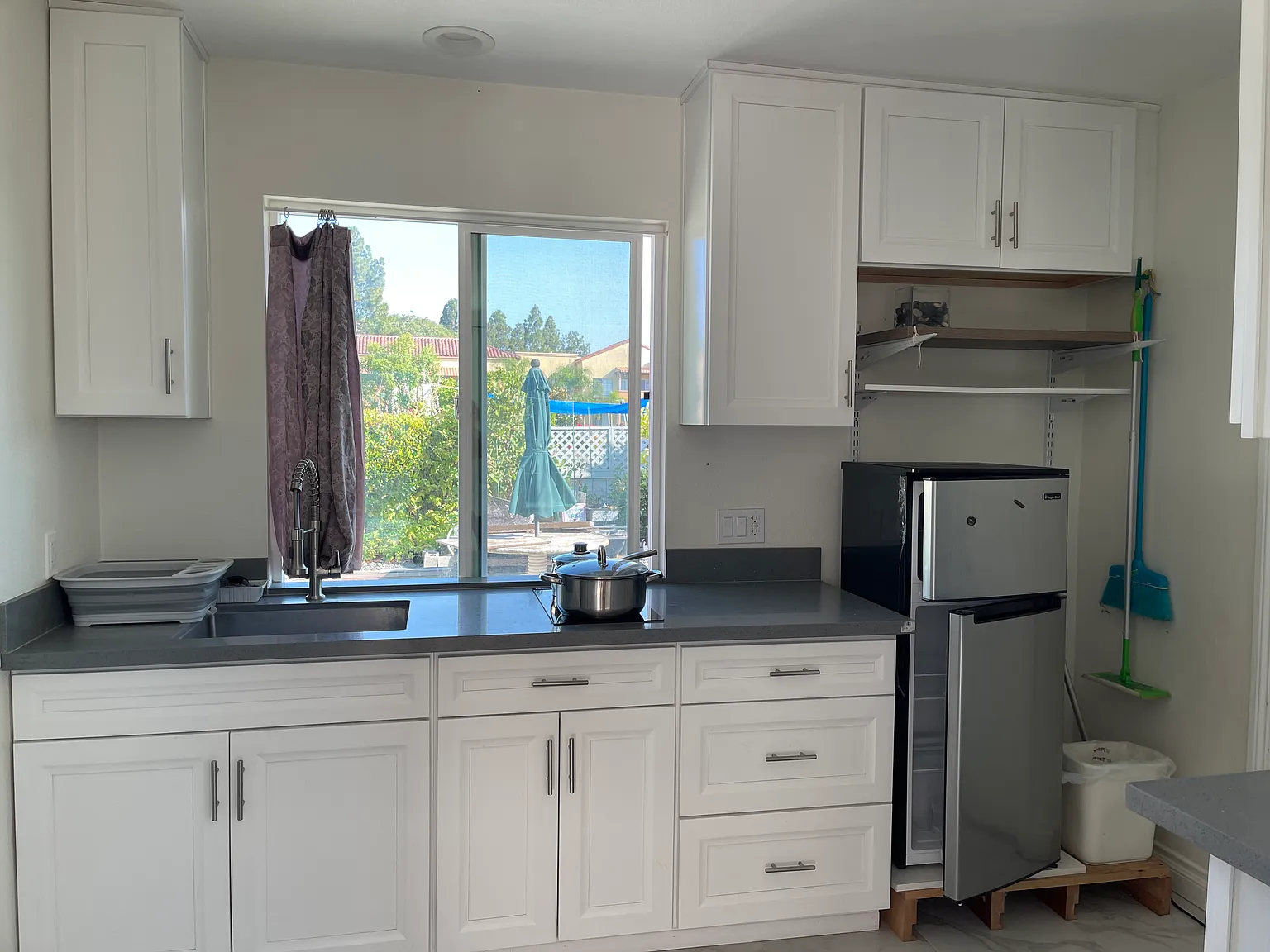 Studio, 400 sqft, $1,600 — Photo 4