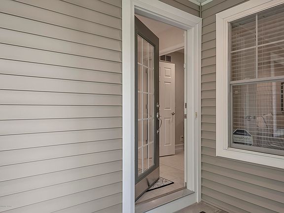 5th image of 5155 Hawk Hollow Dr E