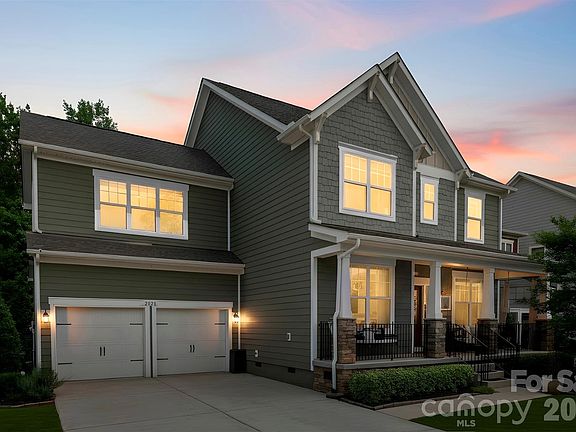 3rd image of 2028 Brightflower Ln