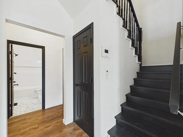 2434 C St — Photo 16