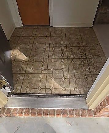 2nd image of 450 Edenderry Way