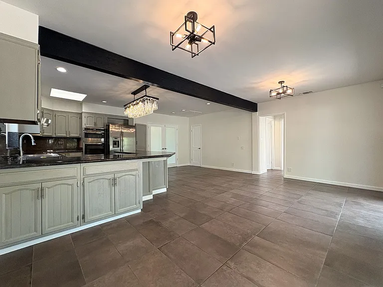 2350 Alameda De Las Pulgas — Photo 22