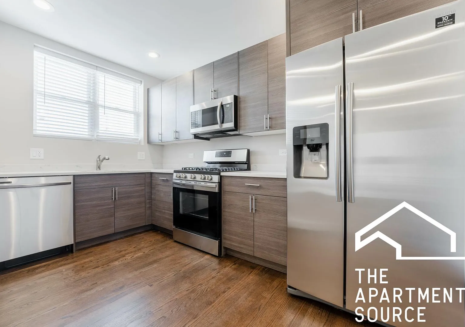 2 bed, 1100 sqft, $3,150 — Photo 2