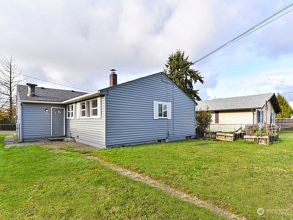4th image of 2313 S Sprague Avenue