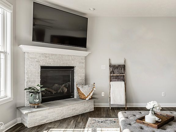 5th image of 3849 Sun Valley Dr