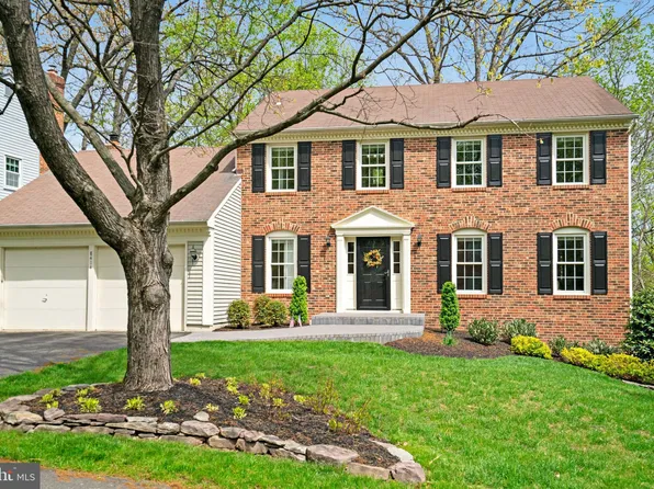 8414 Sweet Pine Ct, Springfield, VA 22153