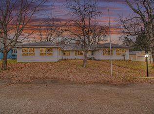 1596/1598 Mac Nider Ave SE, Grand Rapids, MI 49546