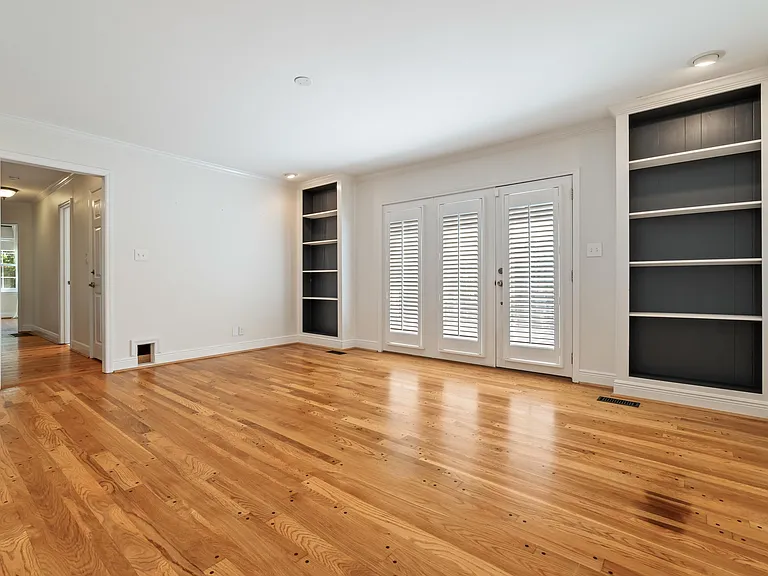 3708 Northcote Dr — Photo 12