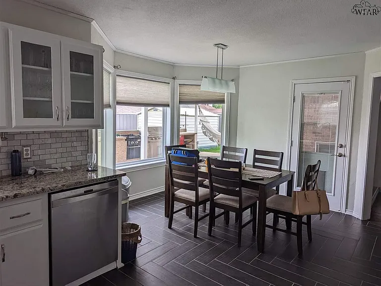 5105 Carlene Dr — Photo 8