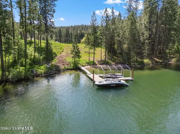 9073 W Riverview Dr, Coeur D Alene, ID 83814