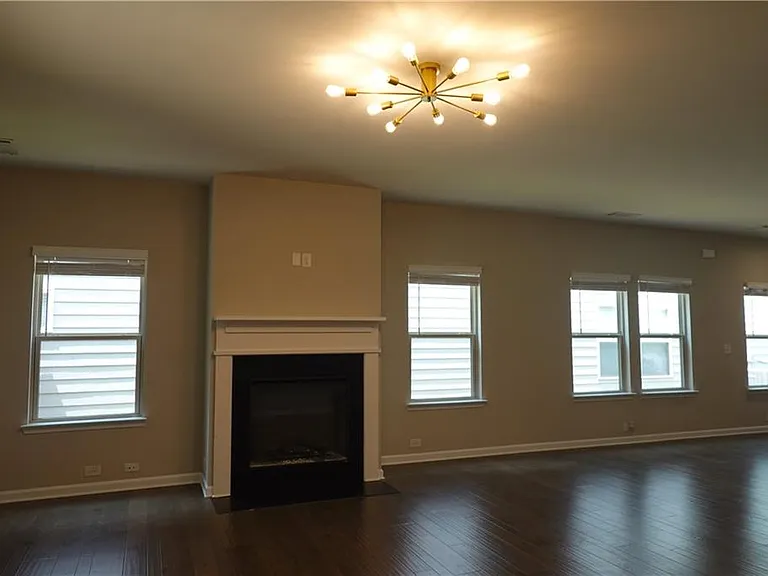 2719 Morgan Spring Trl — Photo 5