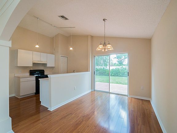 5th image of 7532 Harbor Bend Cir
