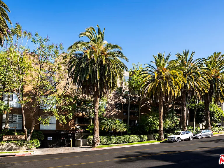 11628 Montana Ave #206 — Photo 3