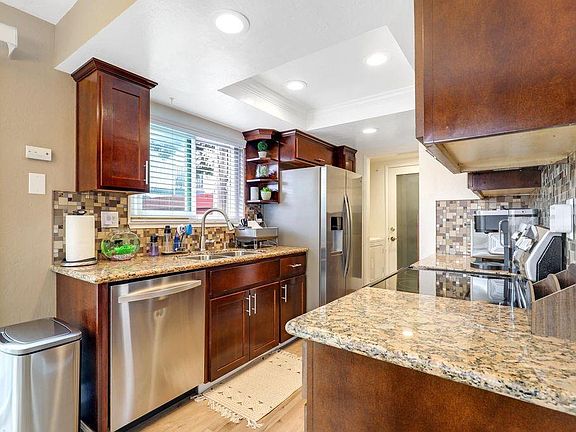 2nd image of 32052 Paloma Ct