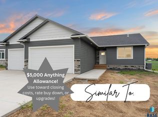 809 W Opal Ln, Hartford, SD 57033