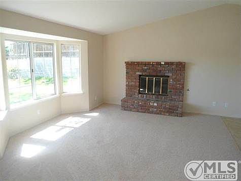 3rd image of 15066 Whitekirk Dr