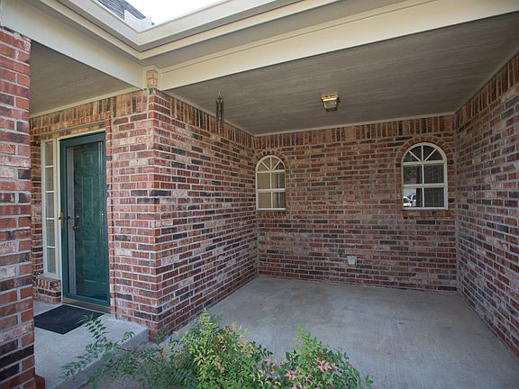 Covered Porch & Great Seating Area