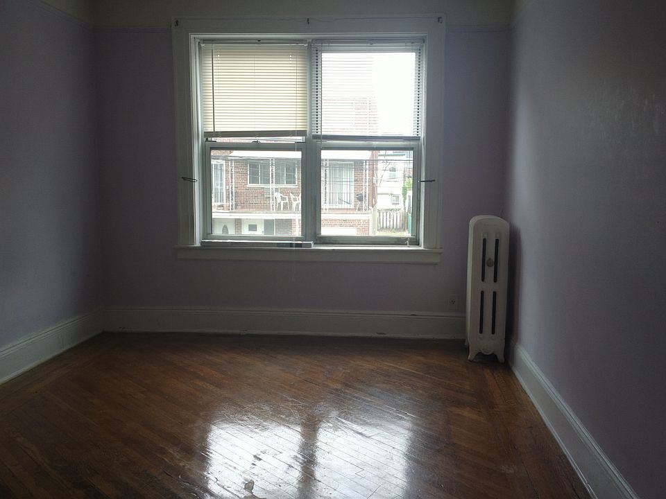 2nd image of 2841 44th St