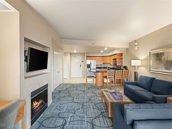 4th image of 211 E Flamingo Rd #610