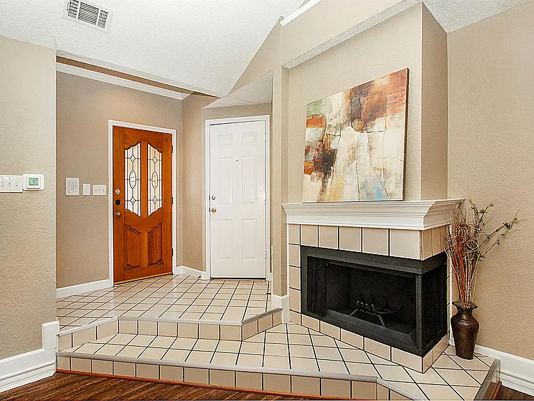 3905 Denham Way — Photo 7