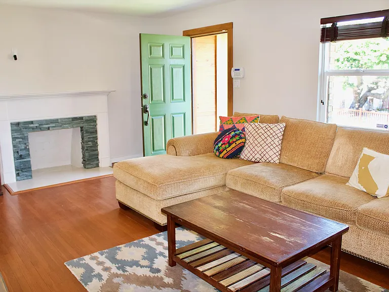 8727 Glider Ave — Photo 12