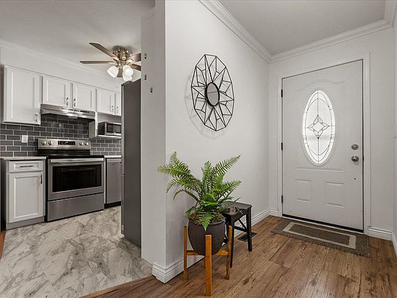 2nd image of 45435 Knight Rd #3