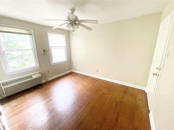 5th image of 823 N Alexander St APT 8