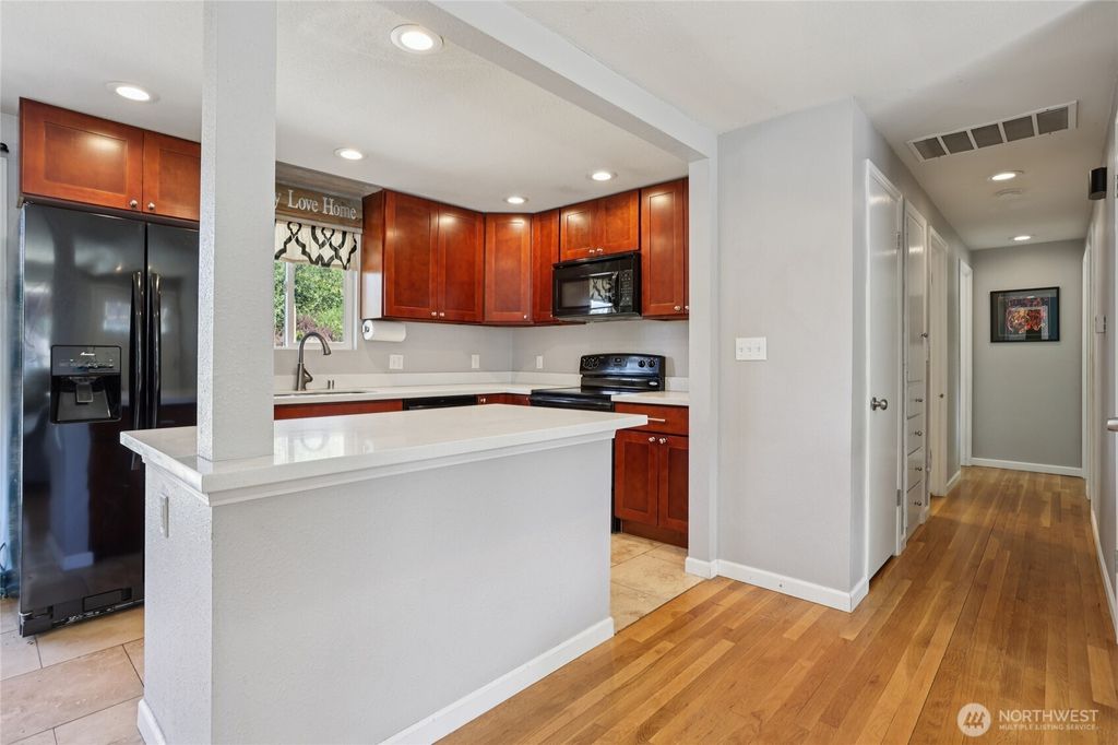 5023 161st Place SW, Edmonds, WA - More