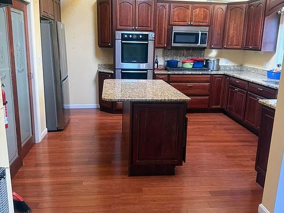 3rd image of 46 Kenney Rd
