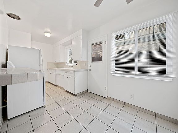 4th image of 204 S West St #206-101