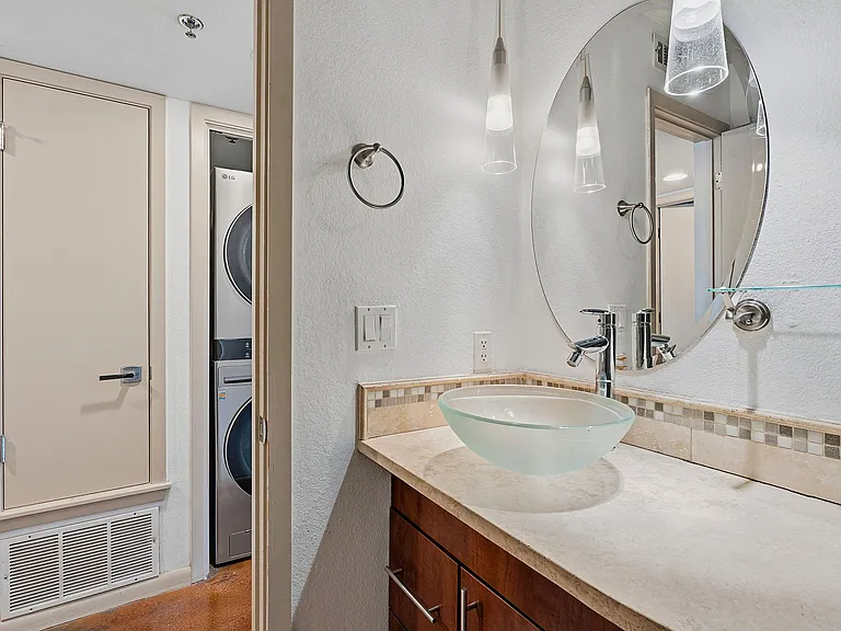 41 Waller St #209 — Photo 18