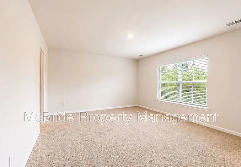 1018 Aldrich St — Photo 13