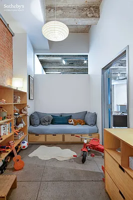 Sold by Sotheby's International Realty | media 11