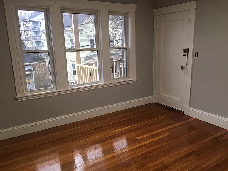 52 Boylston St #3R — Photo 2