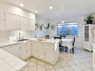 2203 S Holly St APT 2, Denver, CO 80222