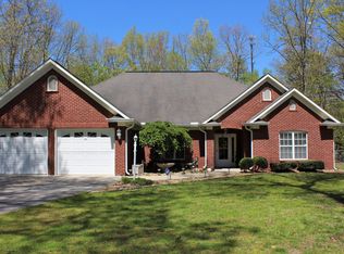 359 Cumberland Mountain Cir, Sunbright, TN 37872