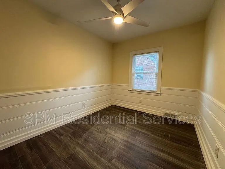 304 N 11th St #B — Photo 14