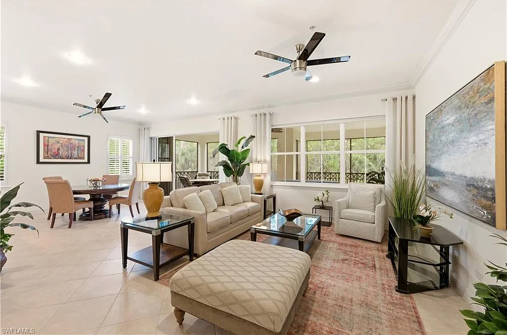 3 bed, 2.0 bath, 2420 sqft, $8,000 — Photo 3