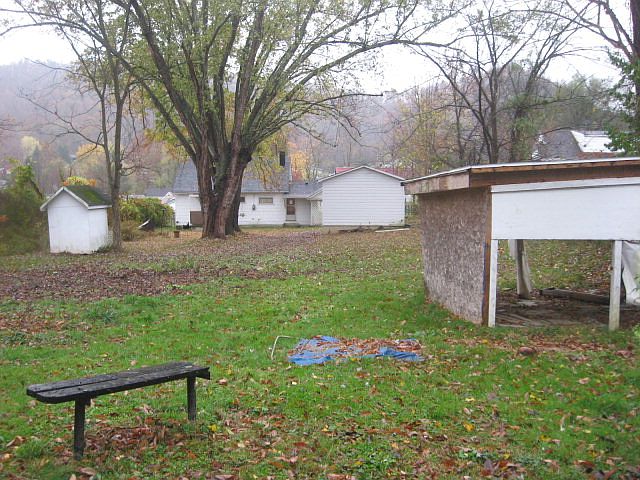 2nd image of 1275 Pleasant St